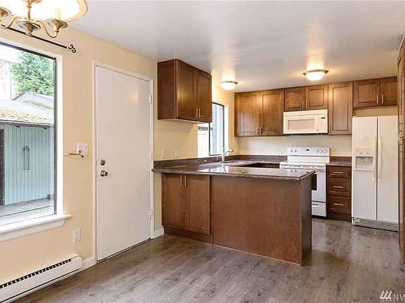 5th image of 14836 SE 16th St APT 22
