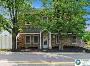 1674 Easton Rd, Hellertown, PA 18055