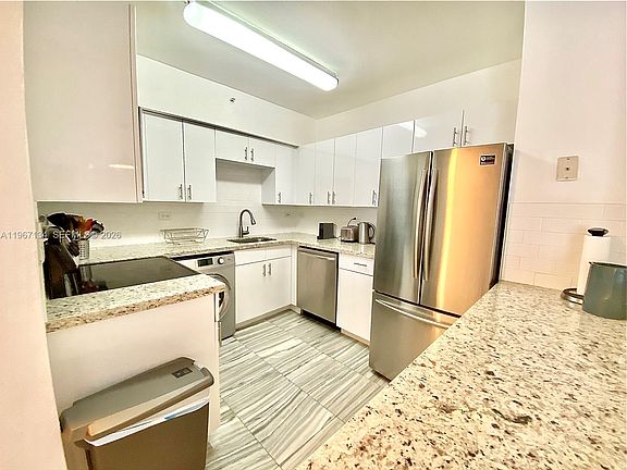 3rd image of 1500 Bay Rd APT 862S