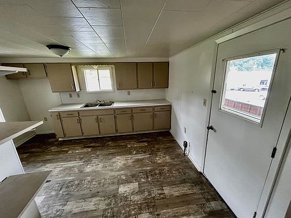 2nd image of 157 Madison Ave