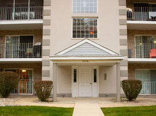 9158 W 95th St APT 1A, Hickory Hills, IL