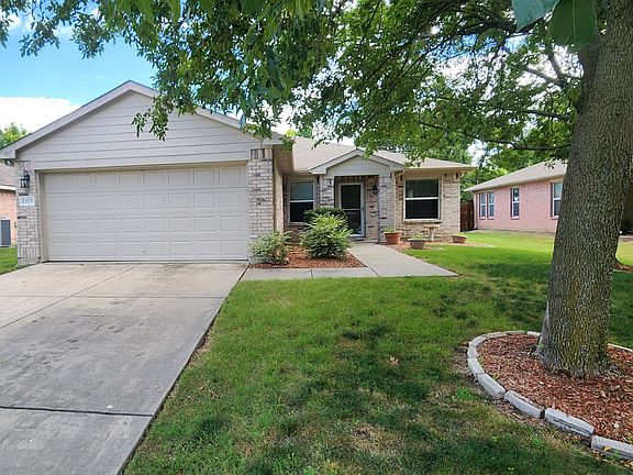 3rd image of 2325 Gabriel Dr