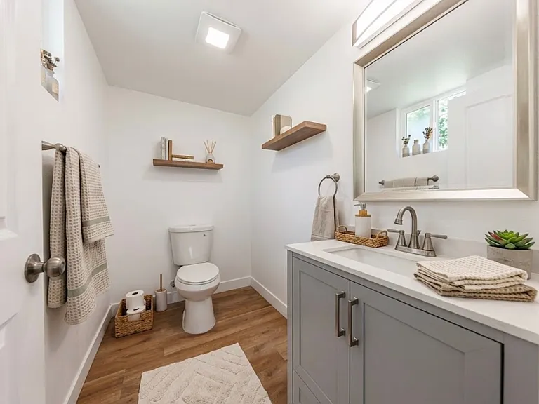 Huge 2, 3 & 4 Bed 2026 Townhomes — Photo 6