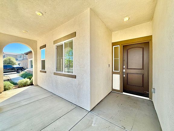 4th image of 26557 Wintersweet Ct