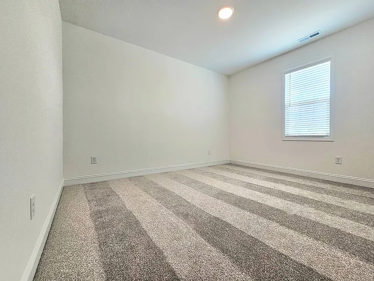 283 Crowville St — Photo 33