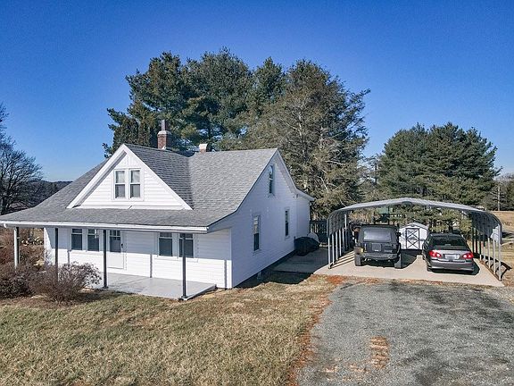 4th image of 450 Edmonds Rd
