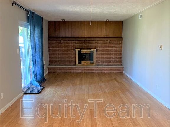 4th image of 2188 Pine Knott Dr