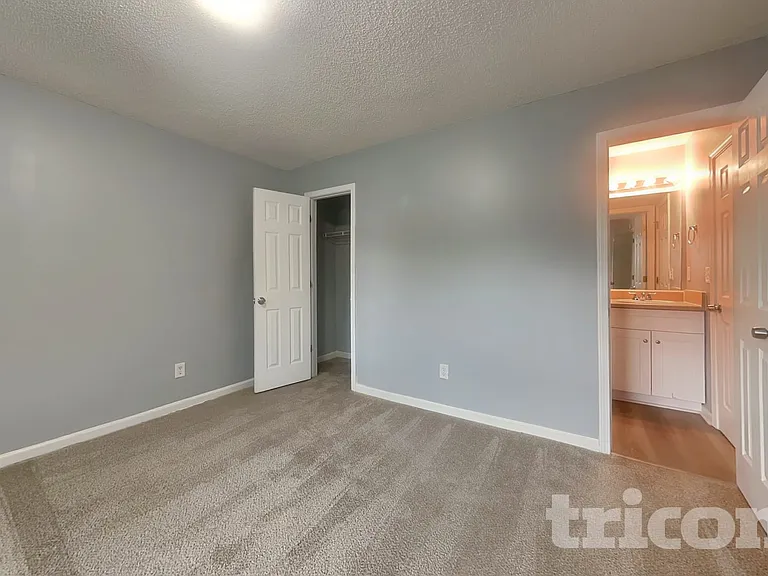 4828 Triger Ln — Photo 20