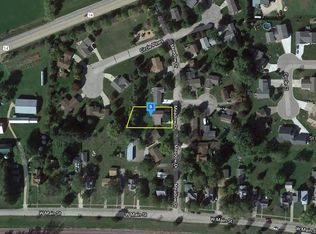 85 Meadow Dr, Lewiston, MN 55952