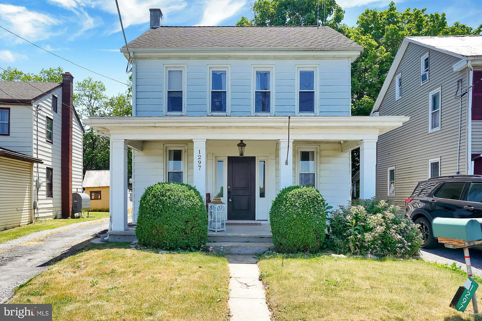 1297 Newport Rd photo 1