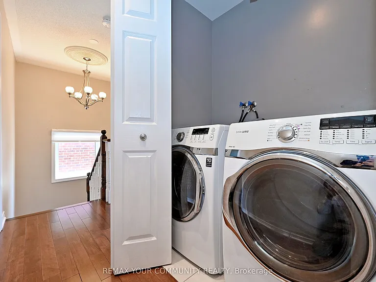 73 Laurendale Ave — Photo 24