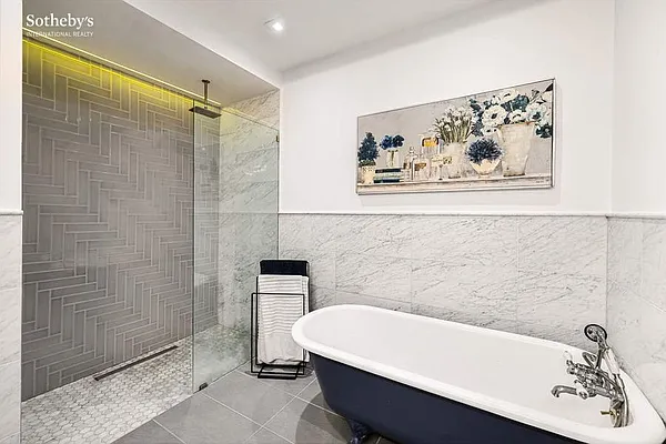 Rented by Sotheby's International Realty | media 8