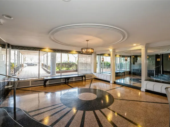 820 Ocean Parkway image 1 of 19