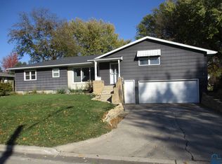 526 W Arthur St, Laurens, IA 50554