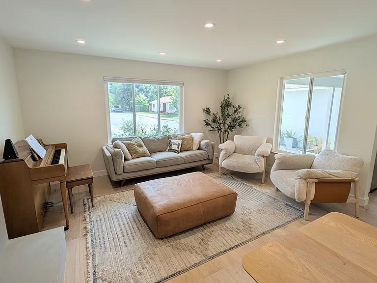 442 Falk Ct — Photo 6