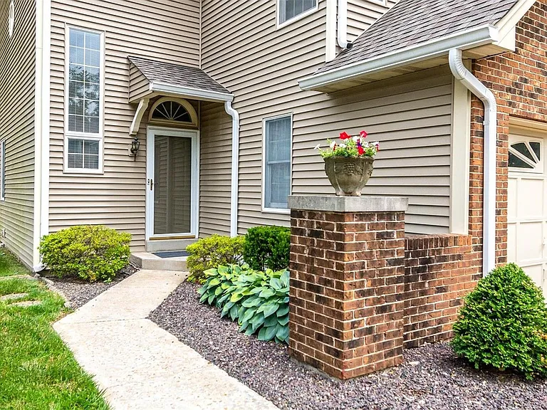 1745 Blue Oak Dr — Photo 28
