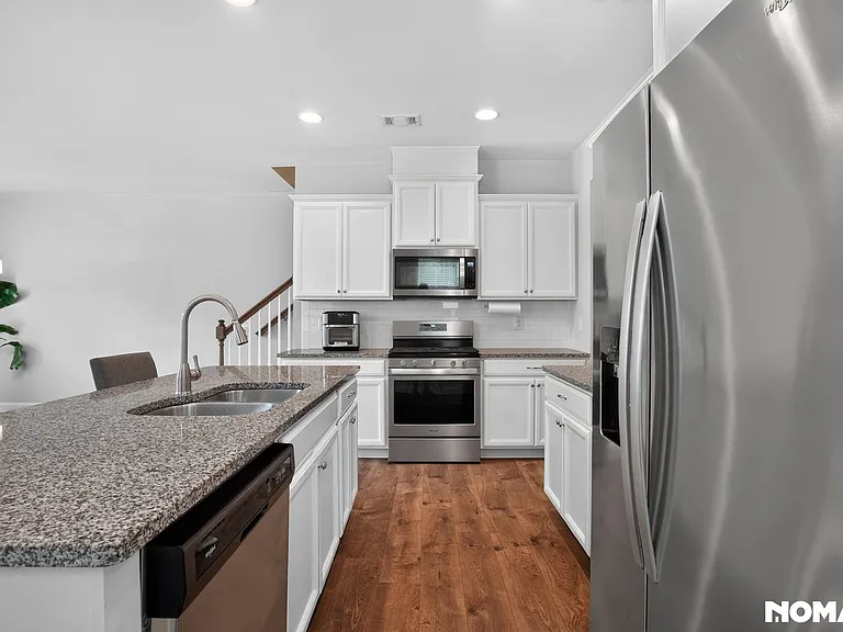 2560 Centennial Cv — Photo 8