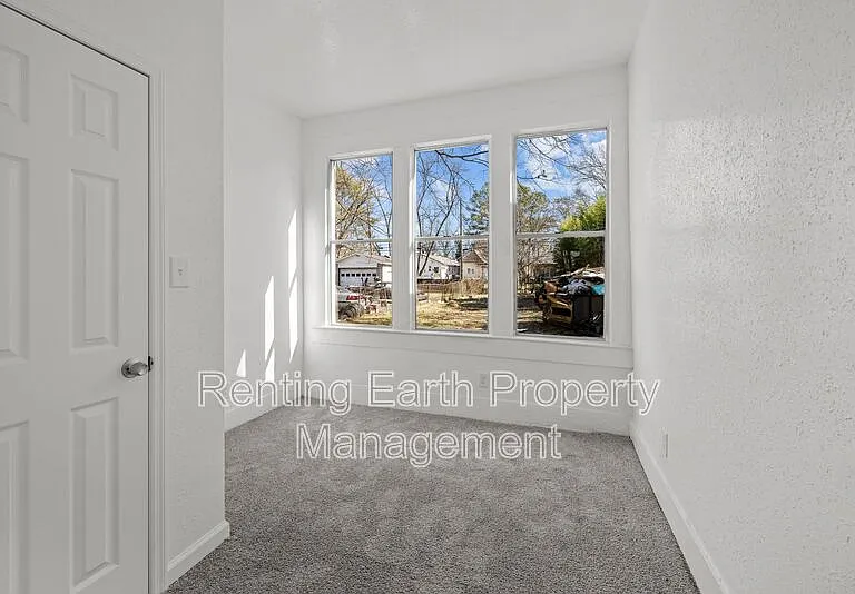 1217 Fulton Ave — Photo 16