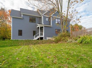 3 Mitchellwood Dr, Falmouth, ME 04105