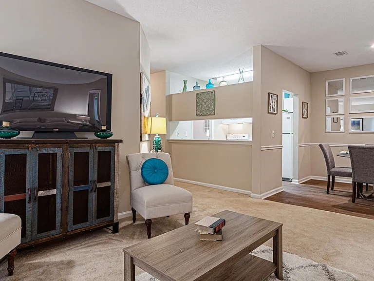Bradford Place Apartment Homes — Photo 12