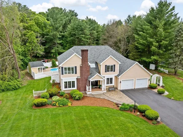 40 Thomas Rd, Berkley, MA 02779