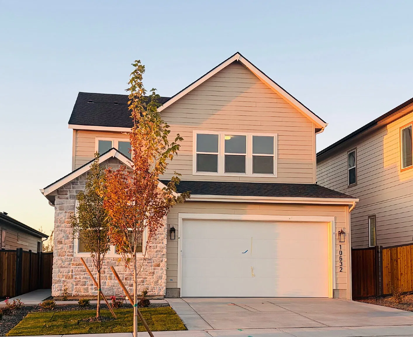 4 bed, 3.0 bath, $2,995 — Photo 1