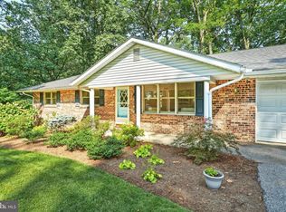 5071 Rislyn Ct, Spring Grove, PA 17362