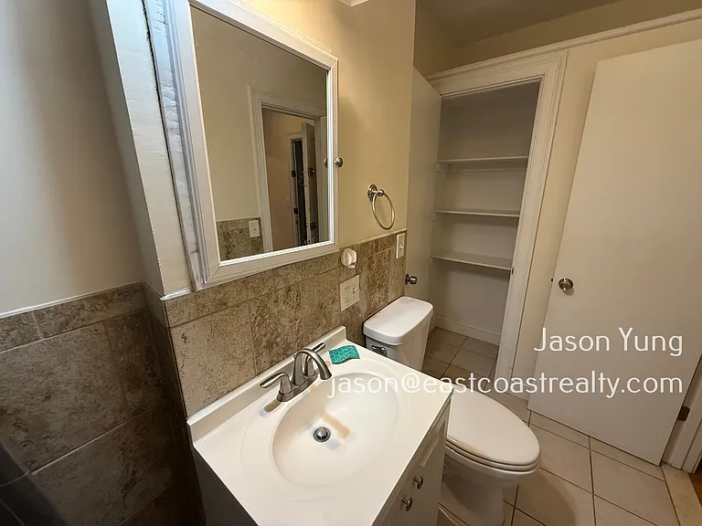 31 Queensberry St #259 — Photo 7