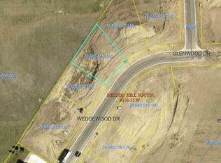 3005 Wedgewood Dr, Yankton, SD 57078