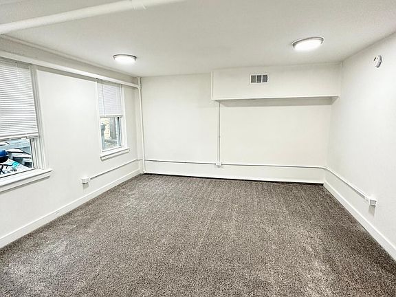 3rd image of 192 Main St #1R