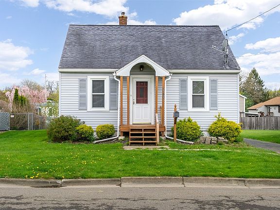 2nd image of 349 Birch St