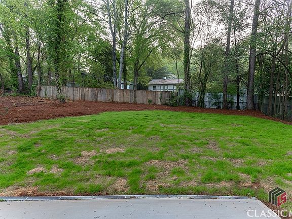 3rd image of 165 Habersham Drive