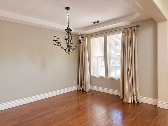 3rd image of 6150 Lockridge Dr