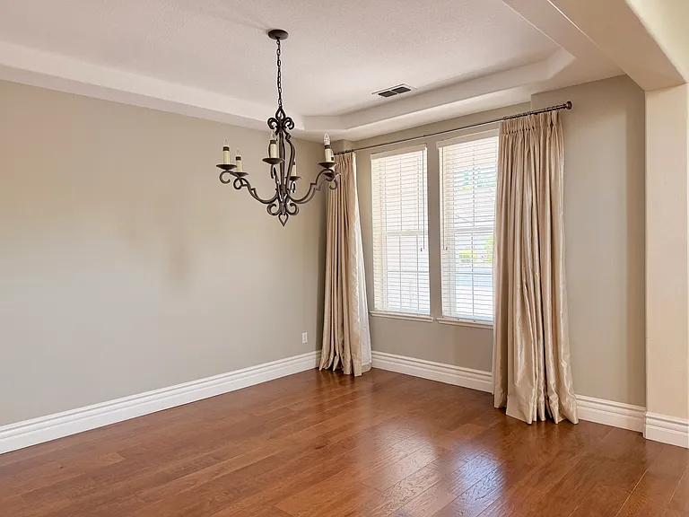 6150 Lockridge Dr — Photo 3