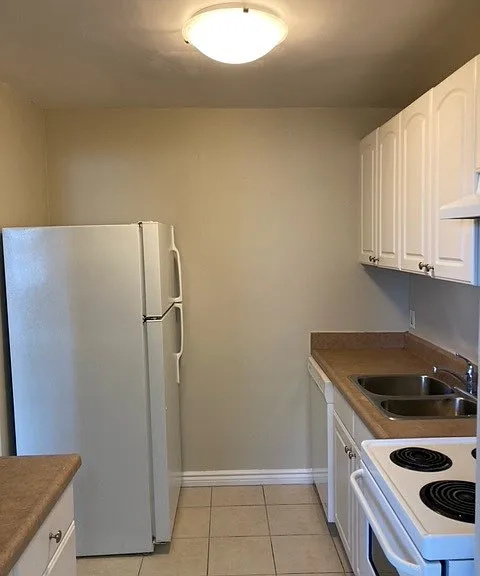 45 Paisley Blvd W — Photo 30