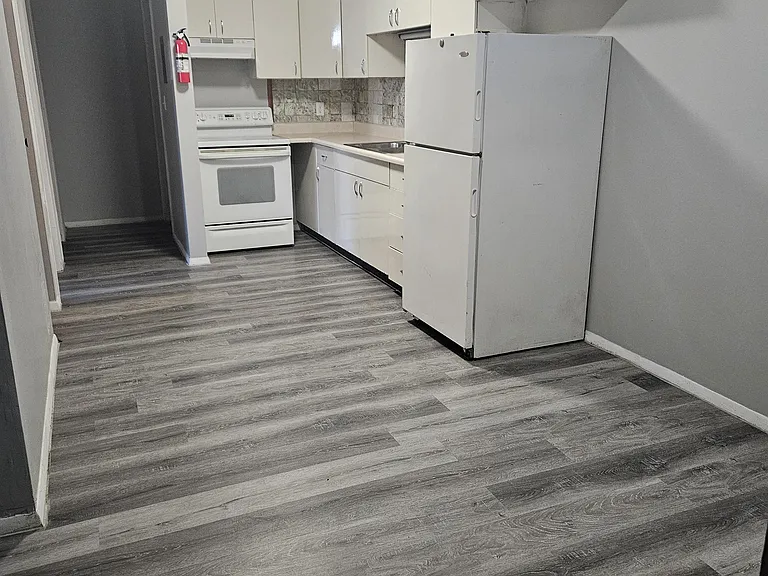 718 Broadway St #1B — Photo 7
