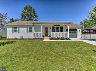 54 Brewster St, Hanover, PA 17331