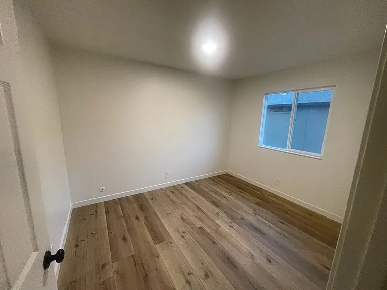2424 Kenton Ct #C — Photo 11
