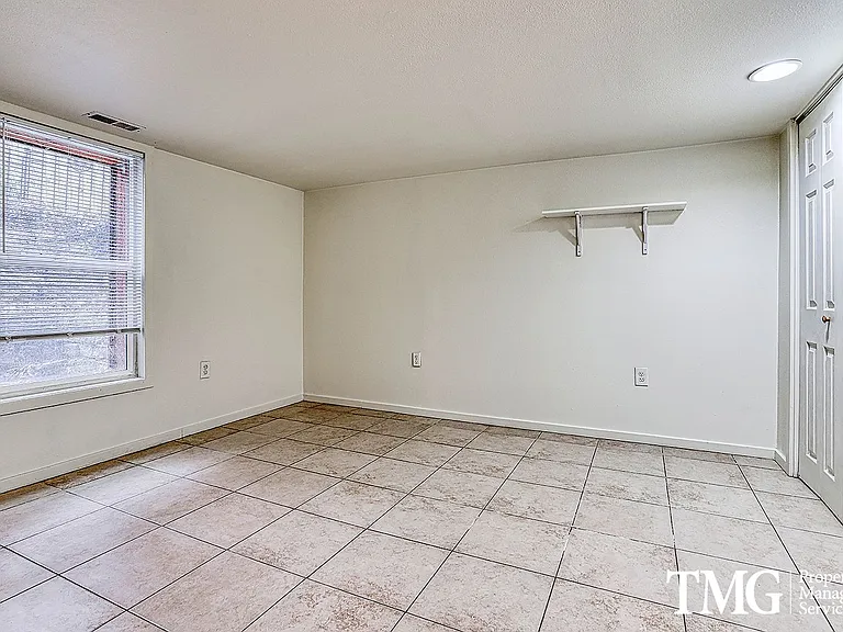 8164 SE 52nd Ave — Photo 9