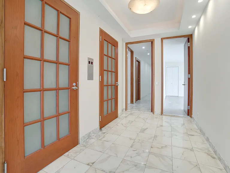 355 E 72nd St #1 — Photo 10