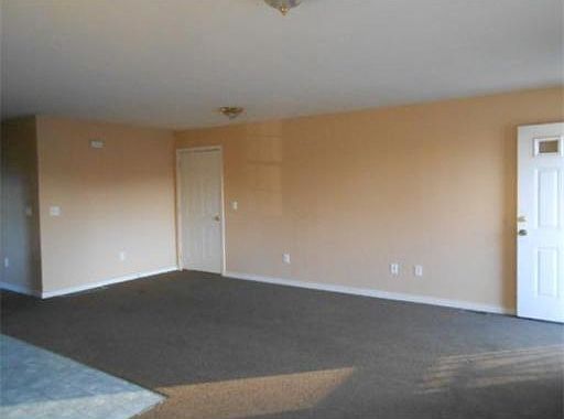 4th image of 120 Stamford Ave