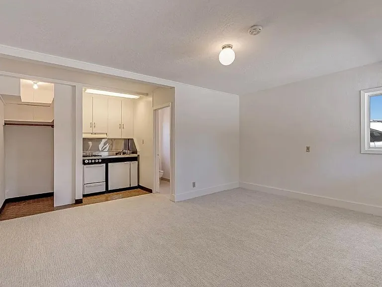 209 Cherry Ave — Photo 5