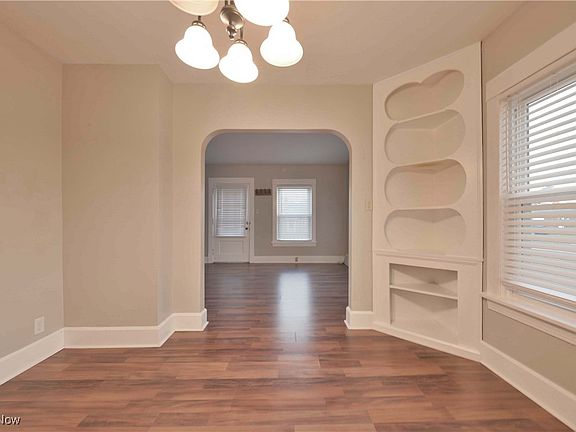 4th image of 4080 W 224th St