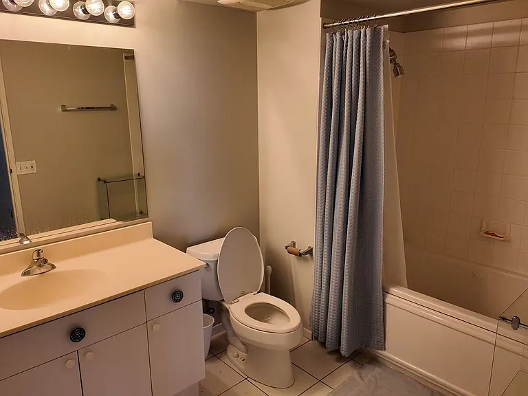 1720 N Maple St #1040 — Photo 9