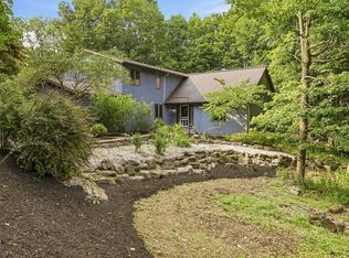 1000 Rail Fence Rd, Camillus, NY 13031
