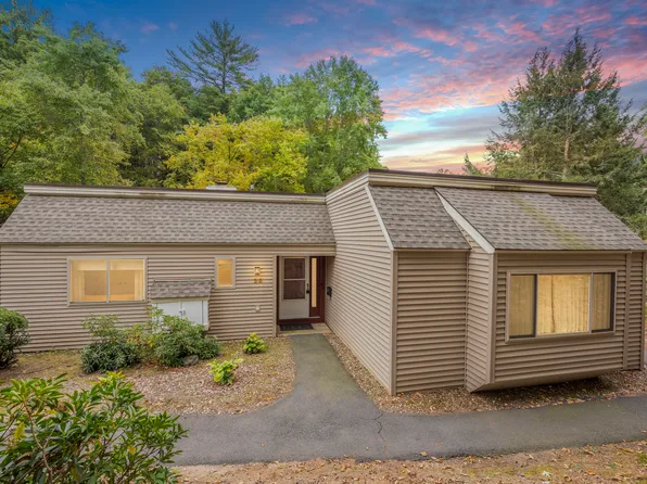 28 Library Lane #28, Simsbury, CT 06070