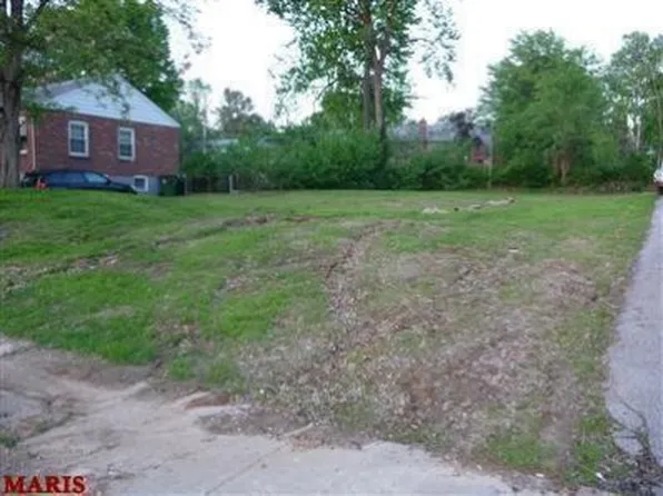 3508 Saint Luke Ln, Saint Ann, MO 63074