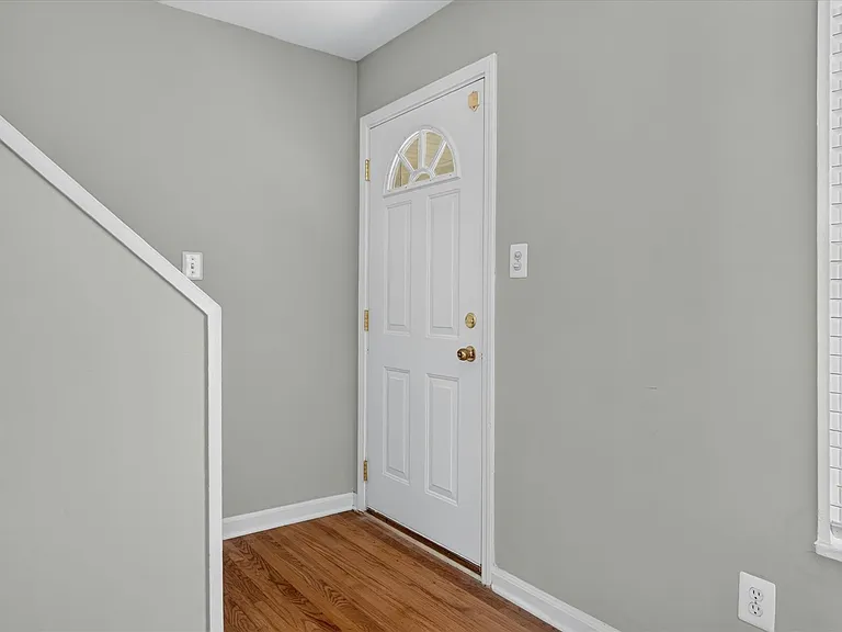 3284 Coolidge Hwy — Photo 6