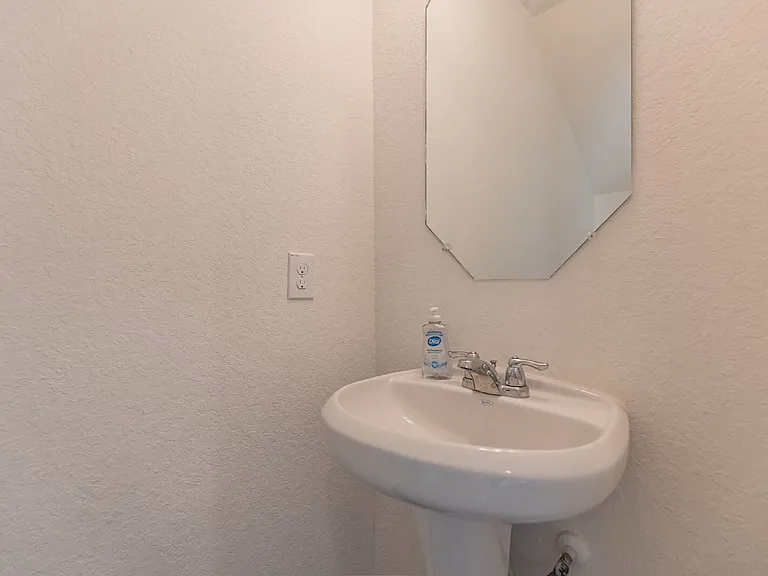 14706 Maple Ter — Photo 13