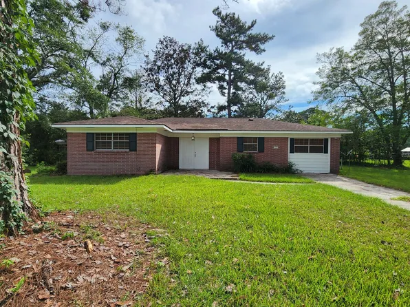 111 Holiday Dr, Savannah, GA 31419